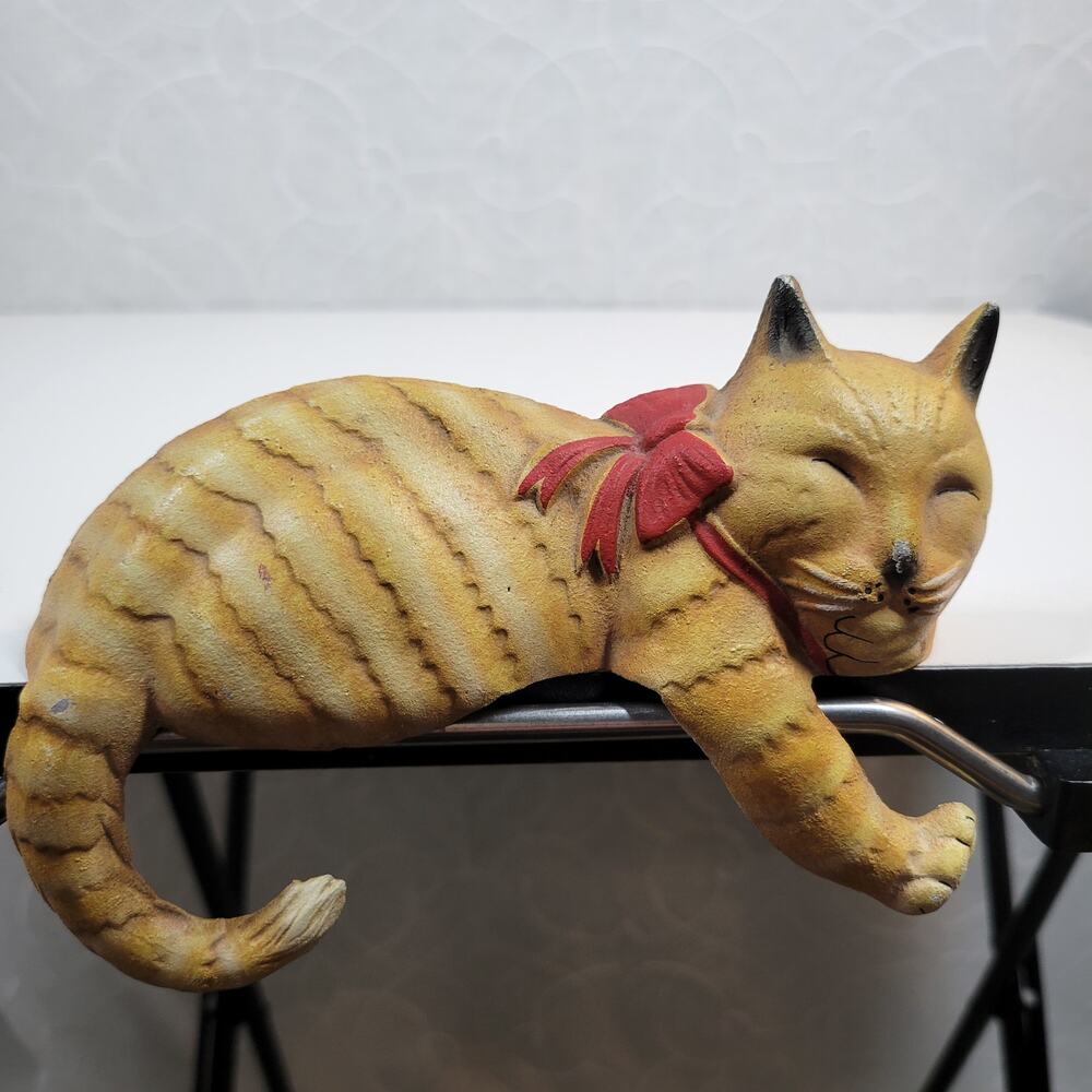 Vintage 1992 John Wright Cast Metal Cat Tabby Shelf Sitter Sleeping Statue USA